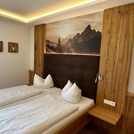 ベッド・アンド・ブレックファスト S'quartier Am 3*